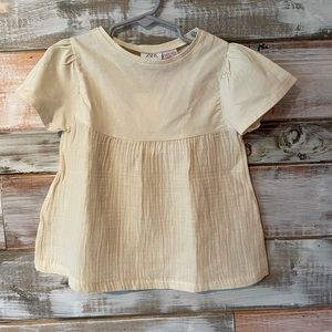 Adorable cream colored blouse